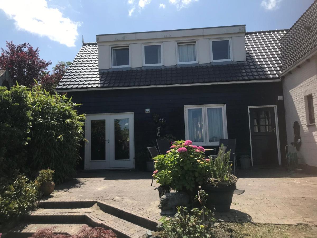 T Huuske Tuinappartement Met Fantastisch Uitzicht, Nabij Zee Zonnemaire Экстерьер фото